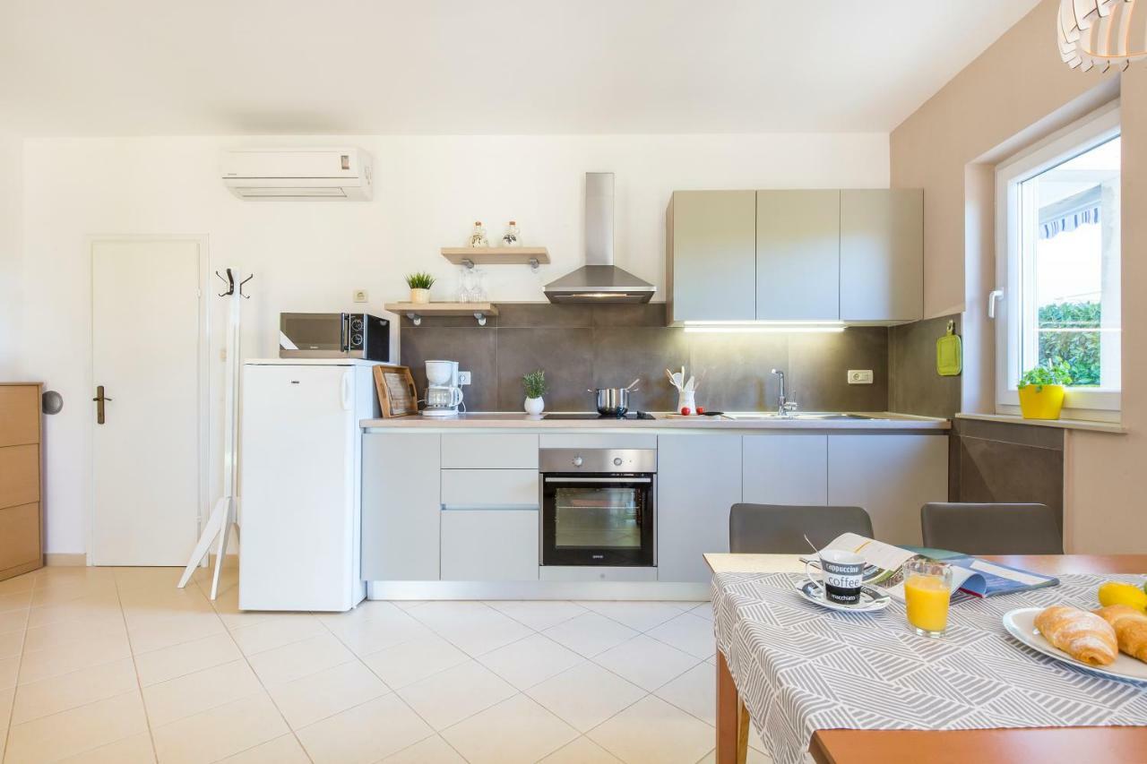 Apartment Andrea Sveta Marina エクステリア 写真
